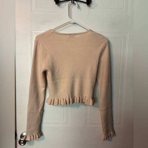 Women’s Sweater - Picture 2 of 2